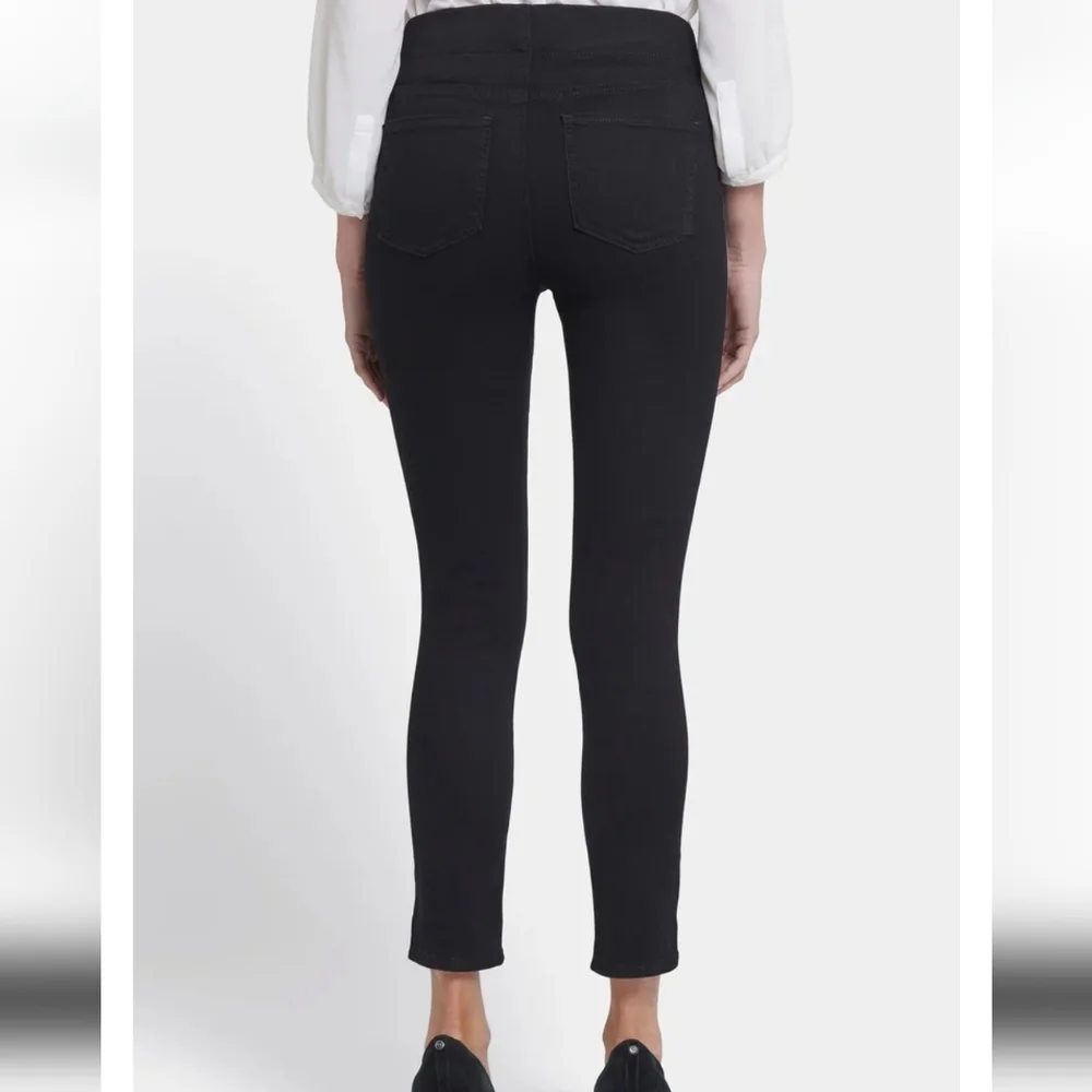 ​NYDJ Pull-On Skinny Jeans - Dark Blue - Size 10 Petite - NWT - Picture 3 of 8